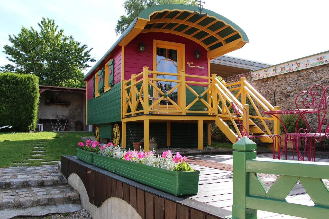Bed and Breakfast Roulotte La Dominique Romery  Exteriér fotografie