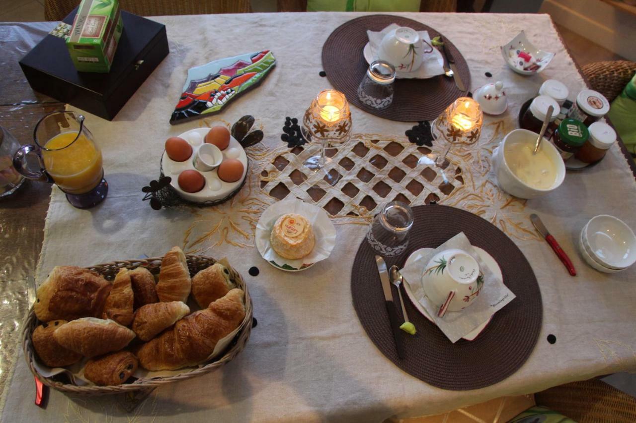 Bed and Breakfast Roulotte La Dominique Romery  Exteriér fotografie